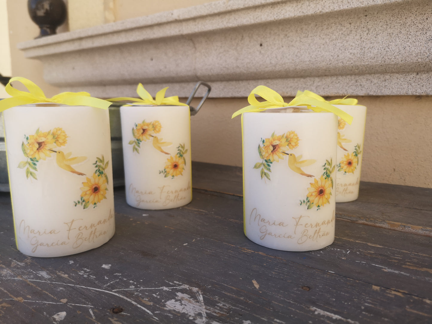 Paq. 10 velas de cirios con decoración de colibrí y girasoles