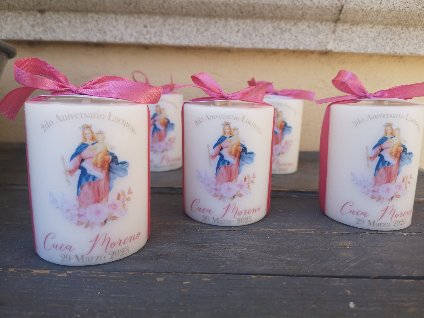 Paq. 10 velas de cirio con diseño de María Auxiliadora
