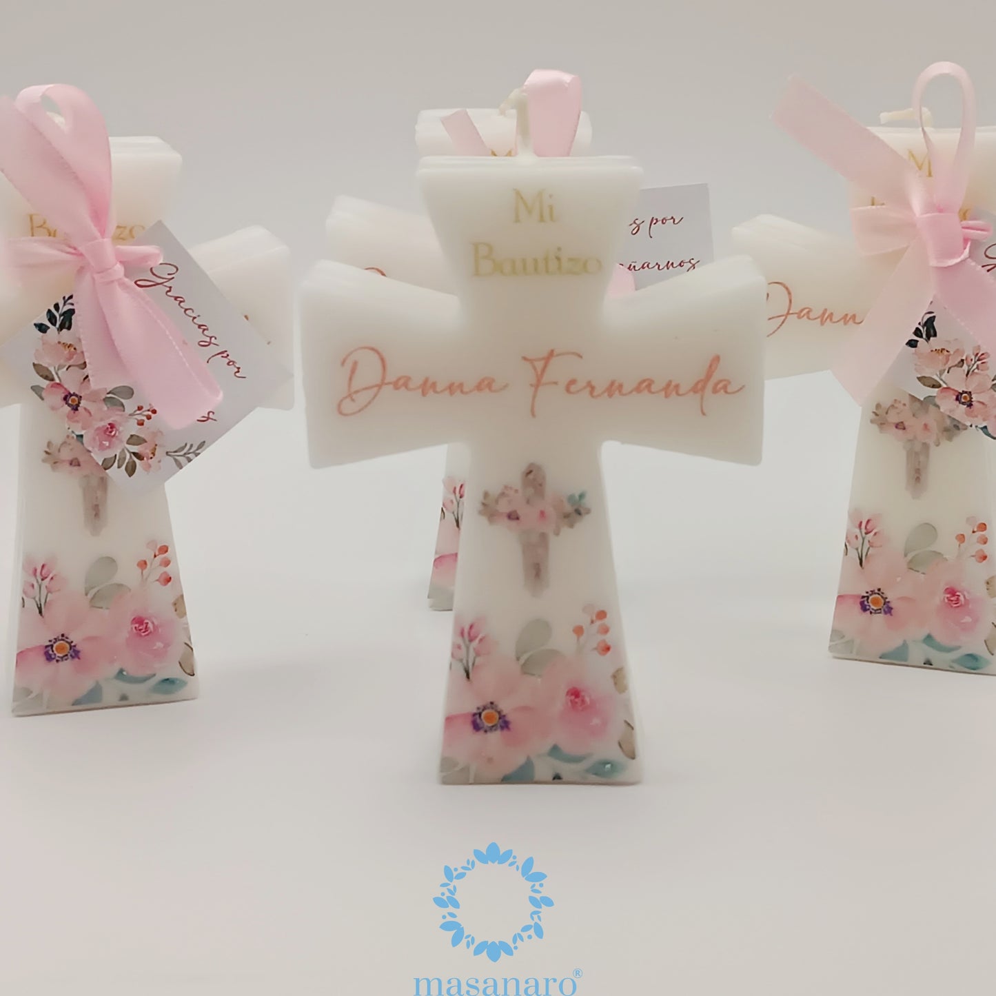 Paquete 10 velas de cruz. Diseño flores rosas