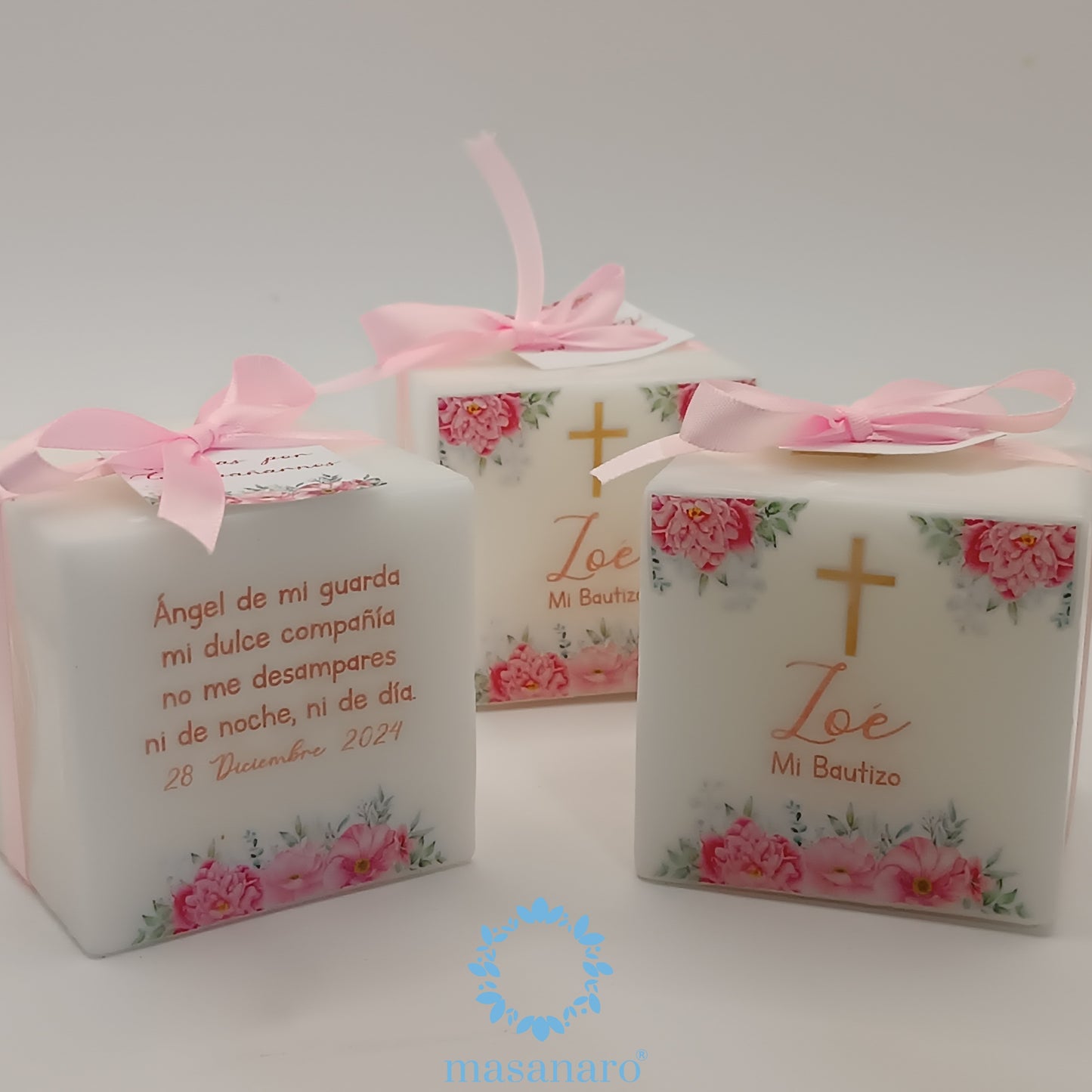 Paq. 10 velas cubo, diseño flores fiusha para bautizo