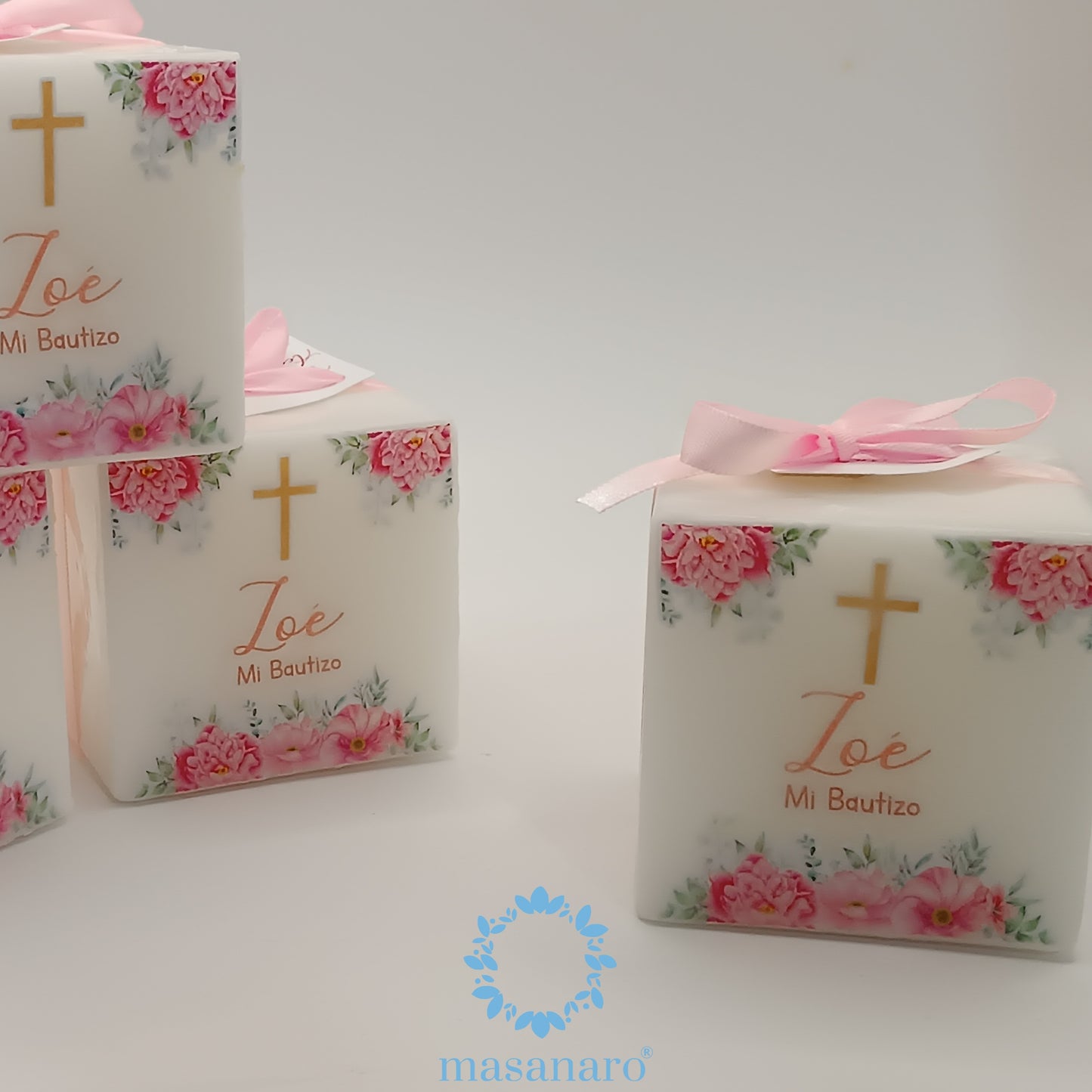 Paq. 10 velas cubo, diseño flores fiusha para bautizo