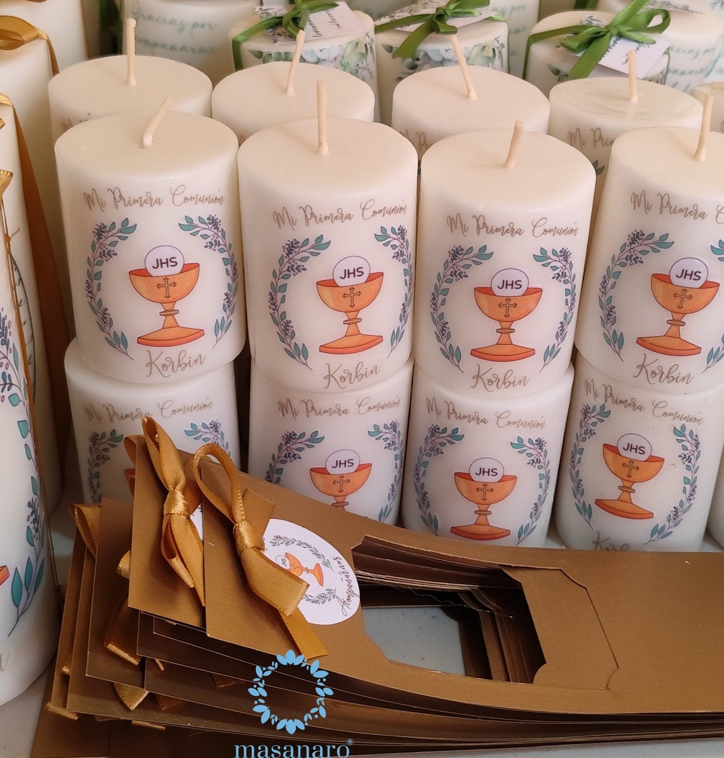 Vela con empaque de cartón. Diseño cáliz con olivo