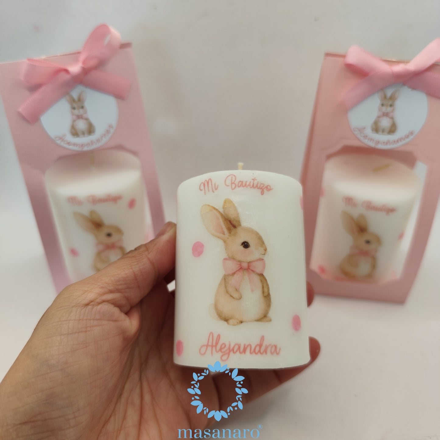 Vela con empaque de cartón. Diseño conejita