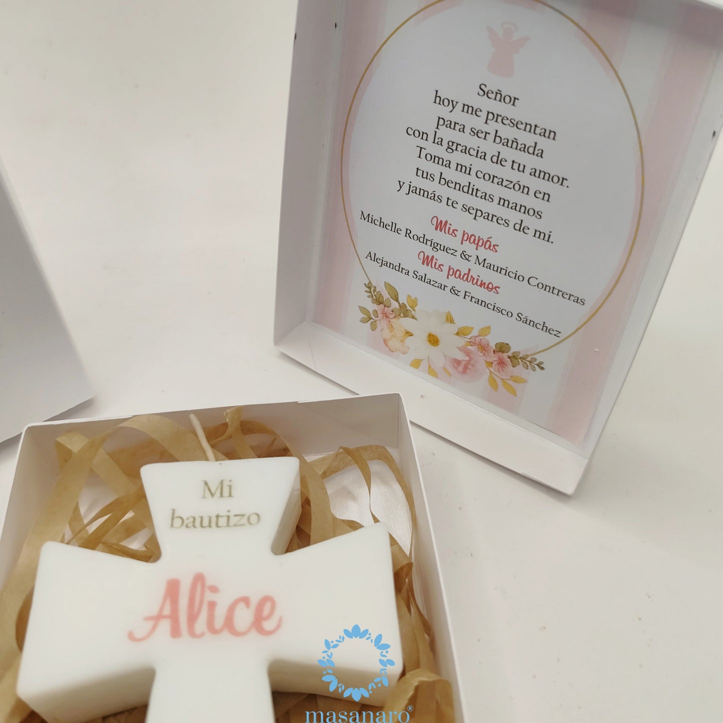 Vela de cruz en caja de cartón