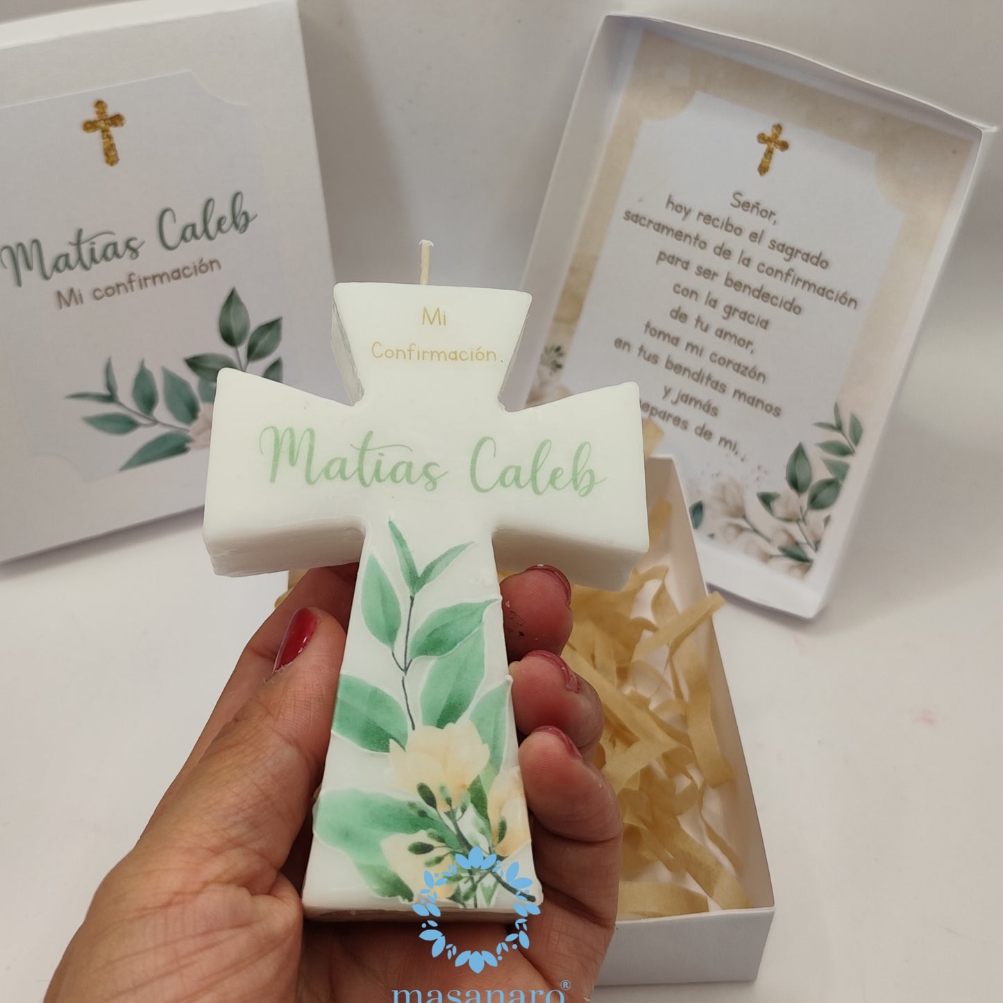 Vela de cruz, Diseño follaje verde