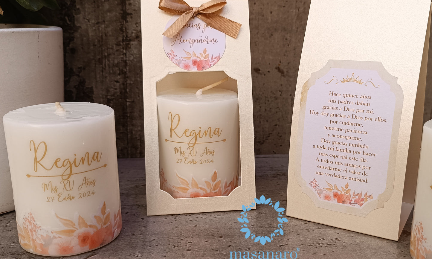 Vela con empaque de cartón. Diseño borde hojas doradas XV años