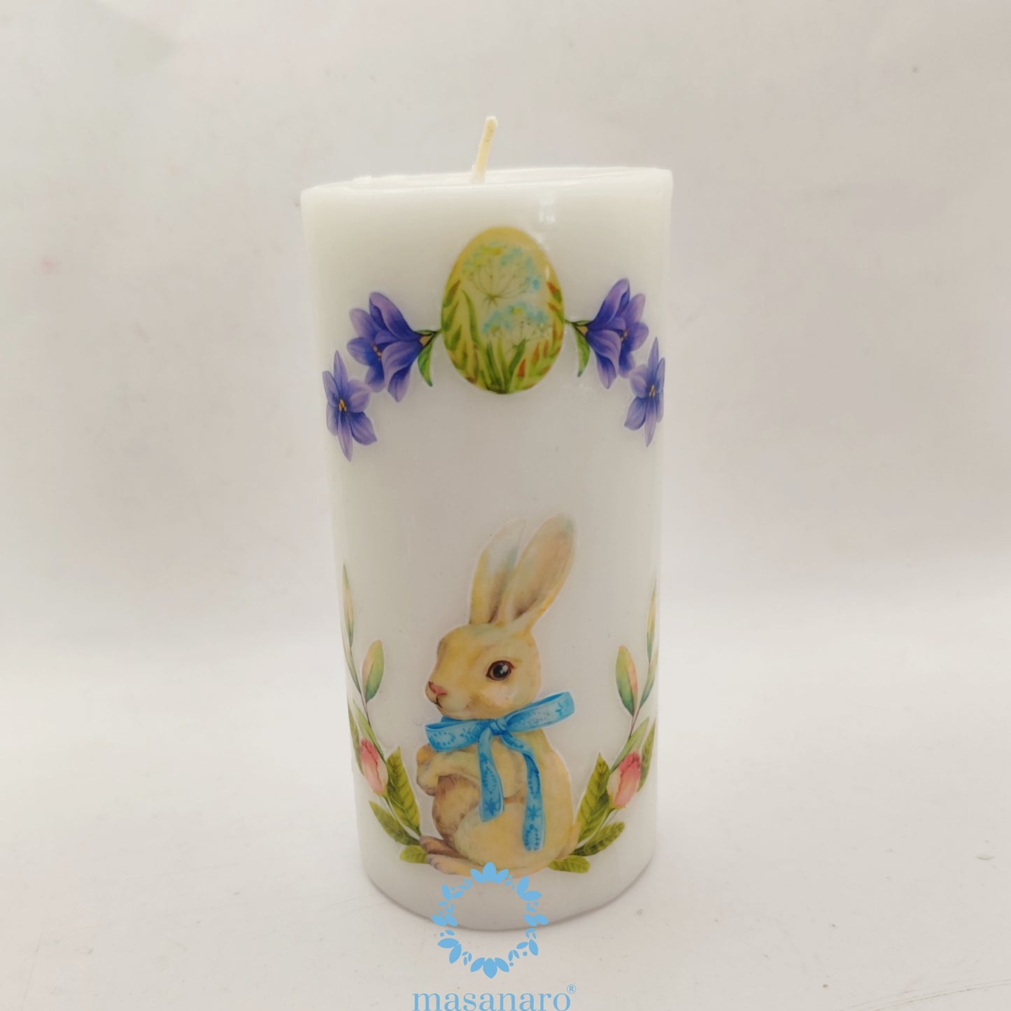 Vela con diseño conejo de pascua