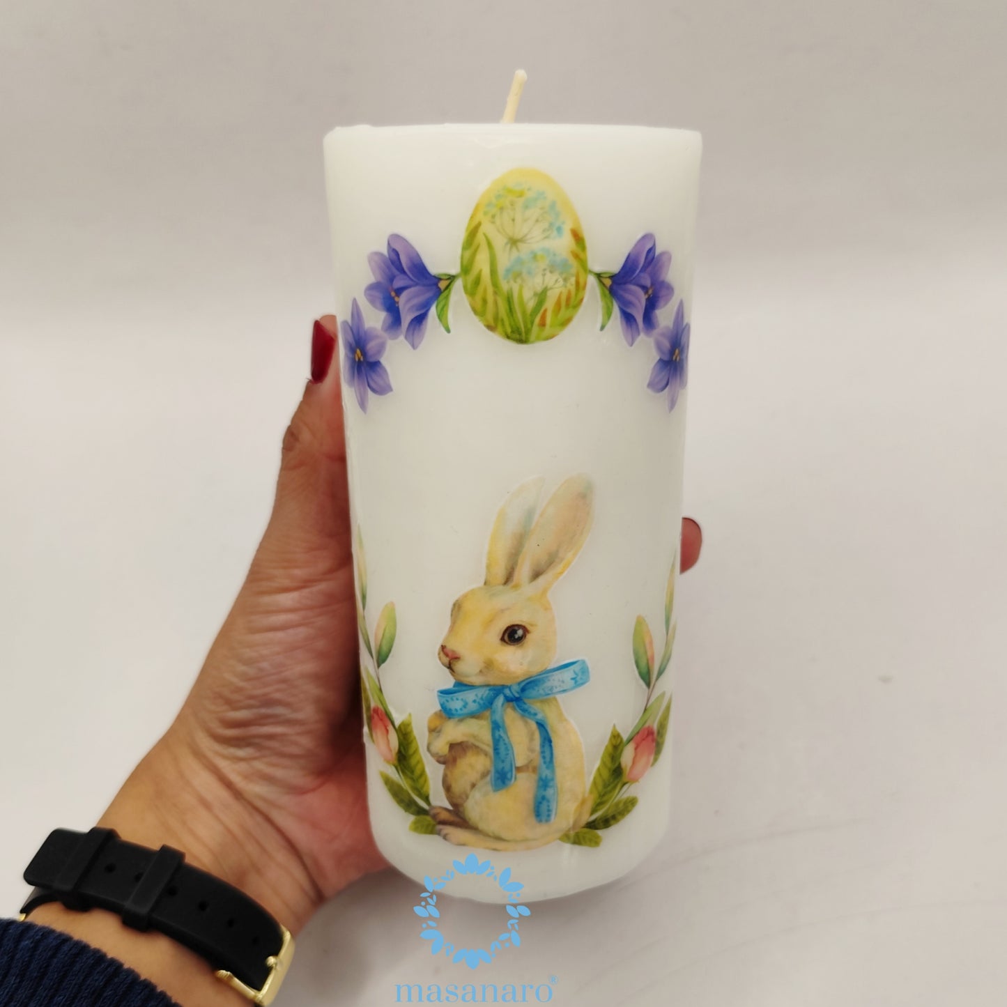 Vela con diseño conejo de pascua