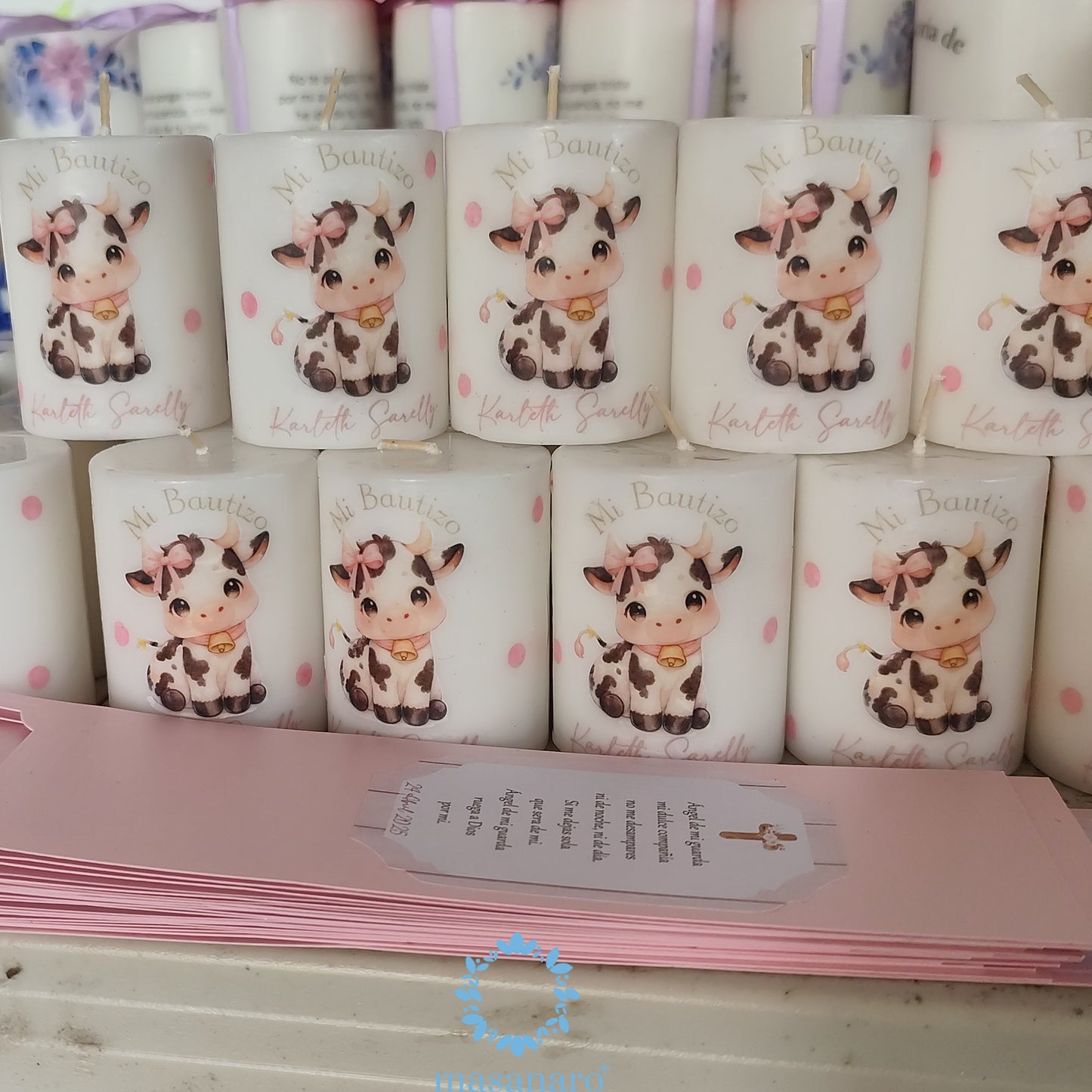 Vela con empaque de carton. Diseño de Vaquita