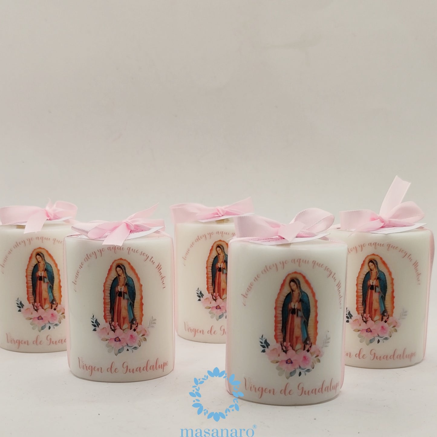 1 Vela.  Diseño virgen de Guadalupe flores rosas