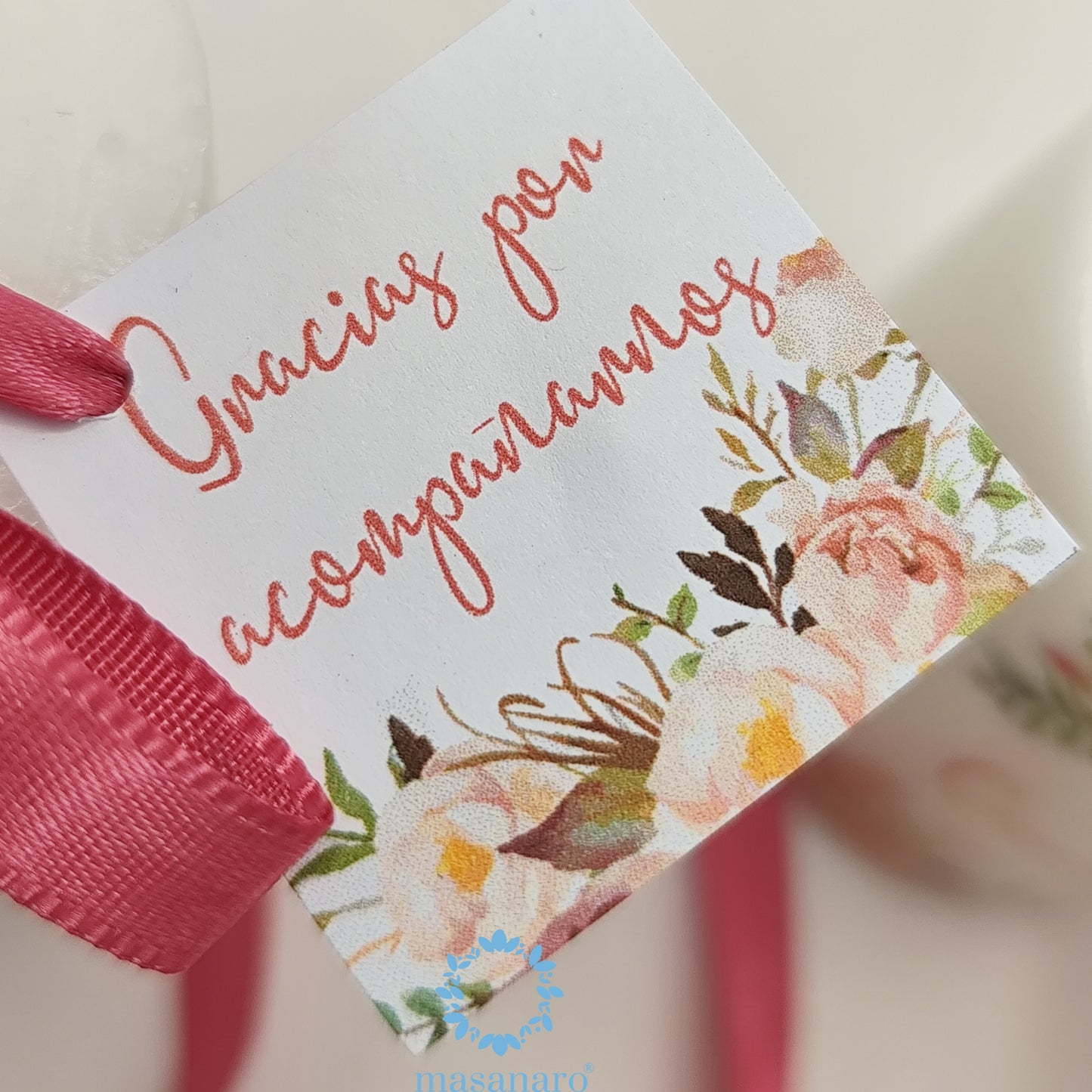 Vela con empaque de carton. Diseño flores vintage