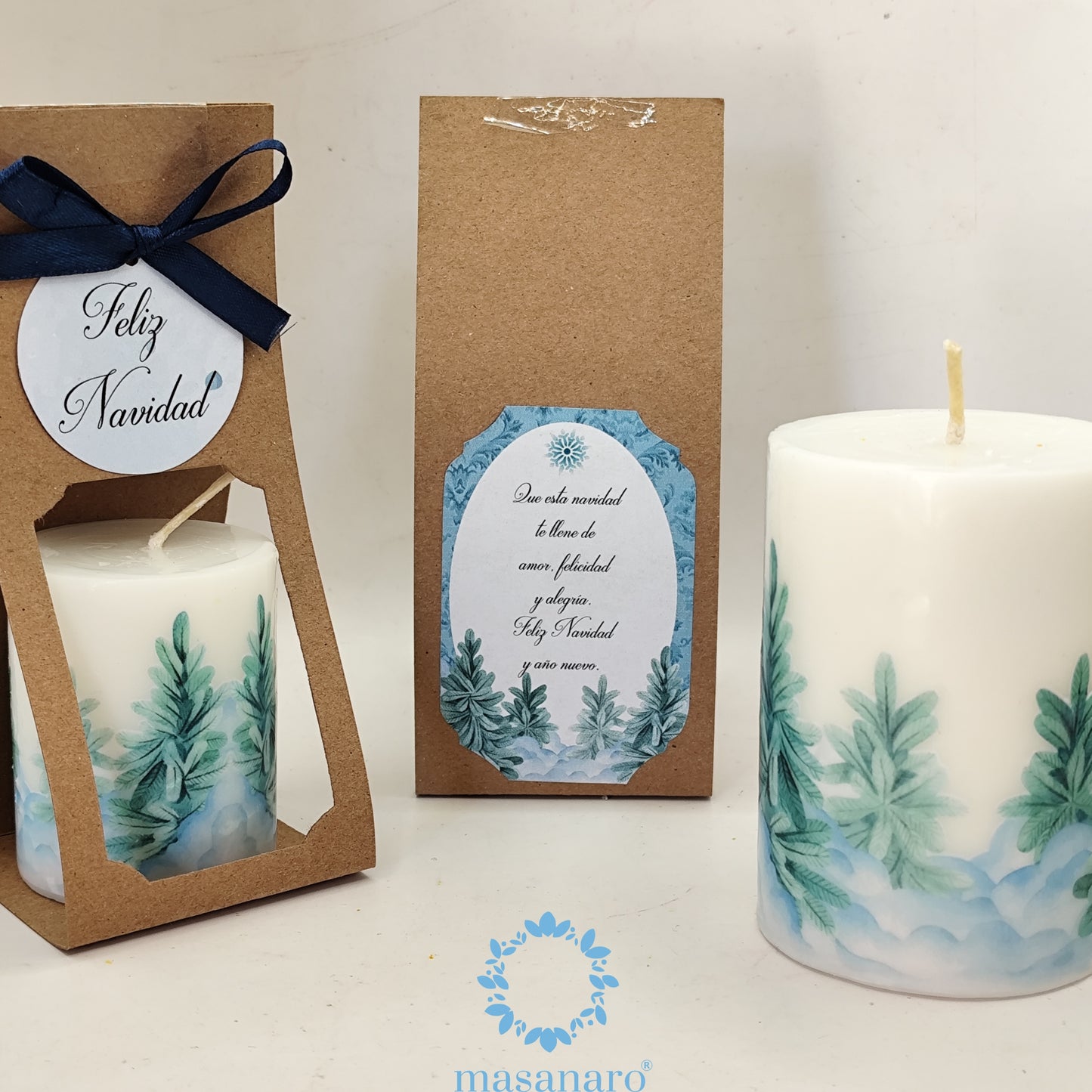 Vela Navideña con empaque de carton. Diseño bosque nevado