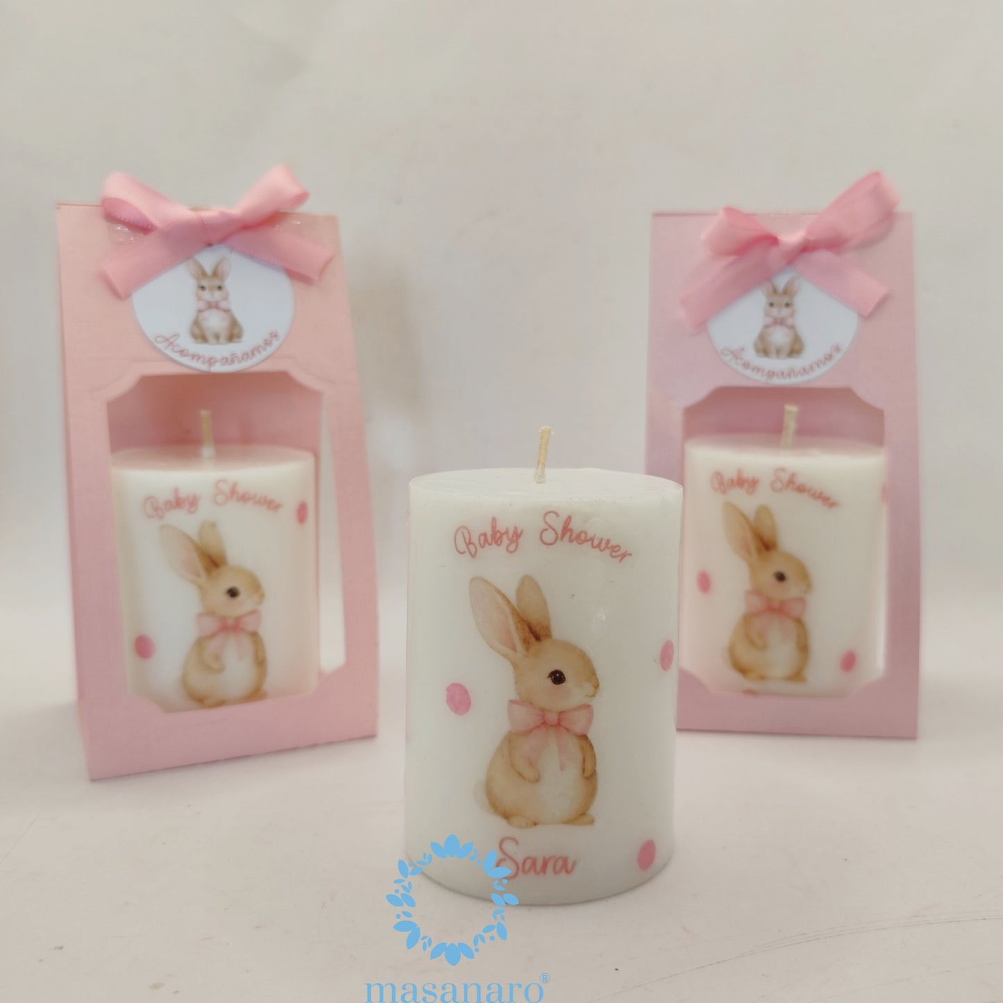 Vela con diseño de conejita