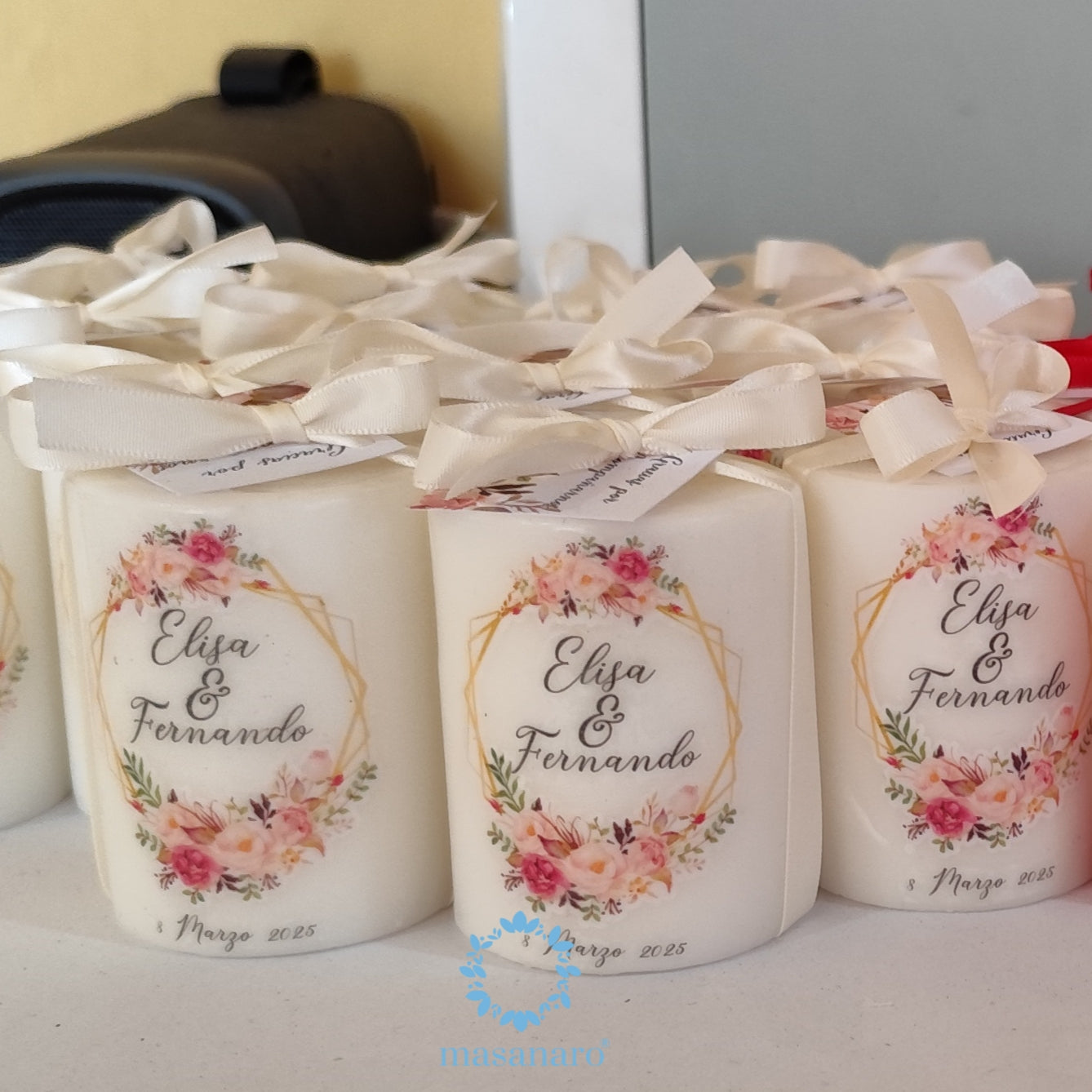 Vela con diseño de flores vintage