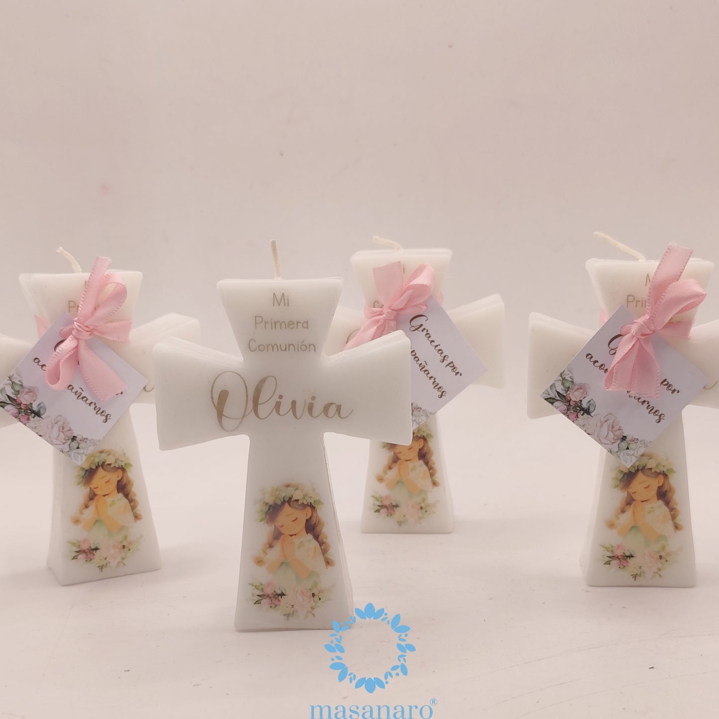 Vela de cruz. Diseño muñequita con flores vintage