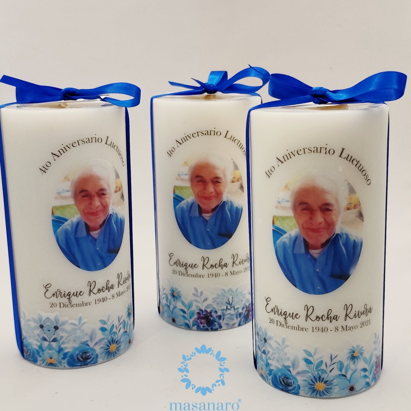 Vela con diseño flores azules y foto