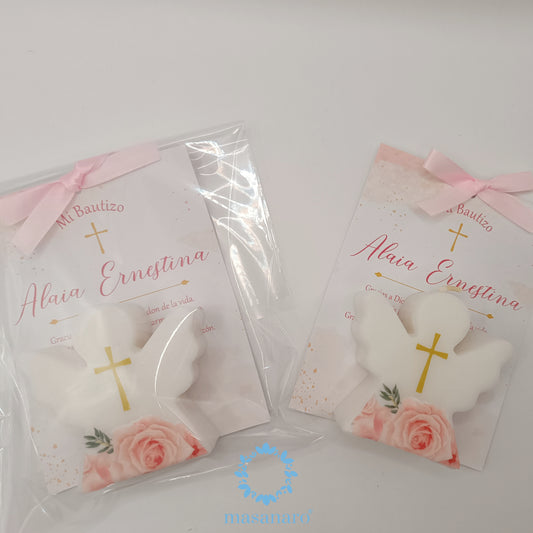 Vela de angelito con diseño de rosas