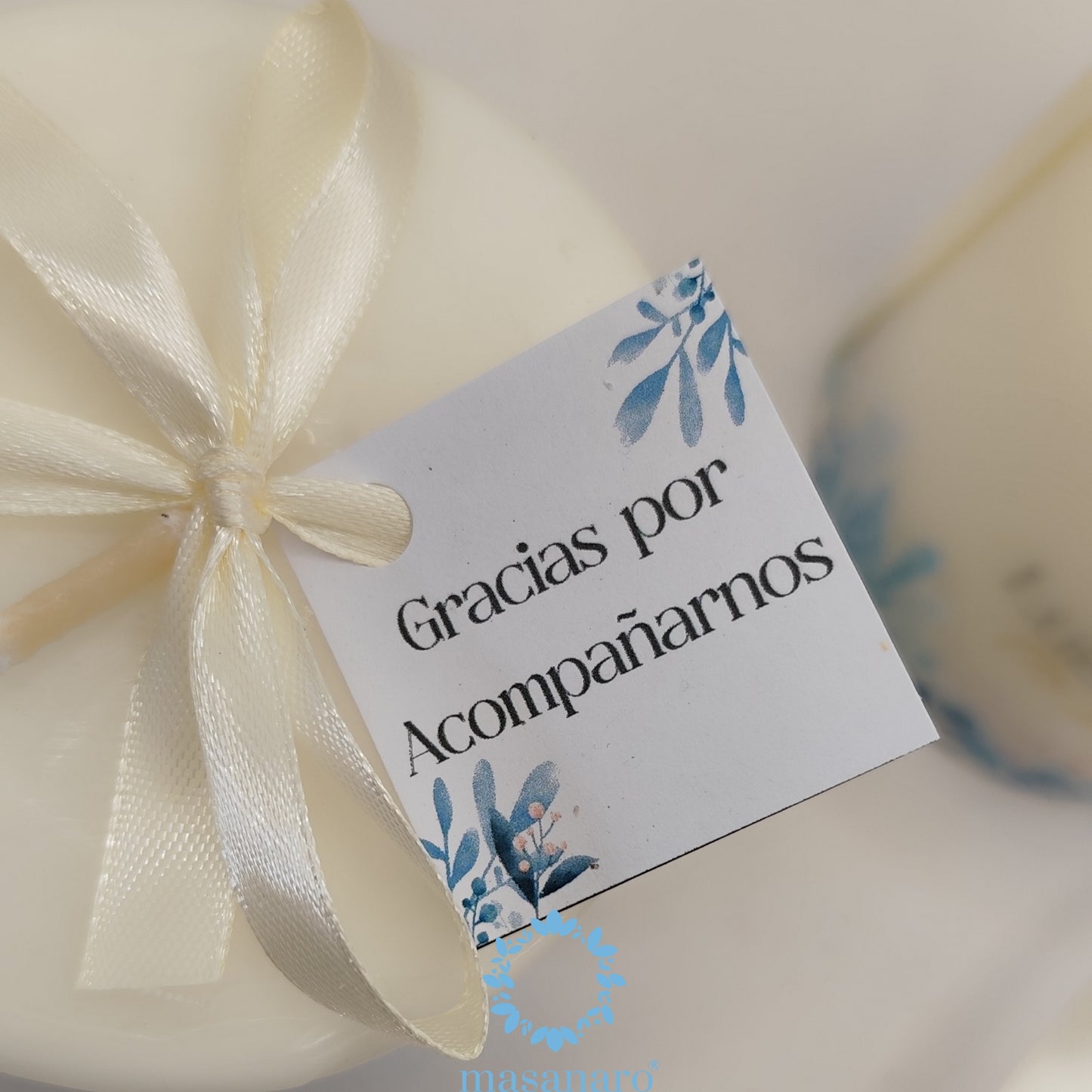 Vela.  Diseño follaje azul