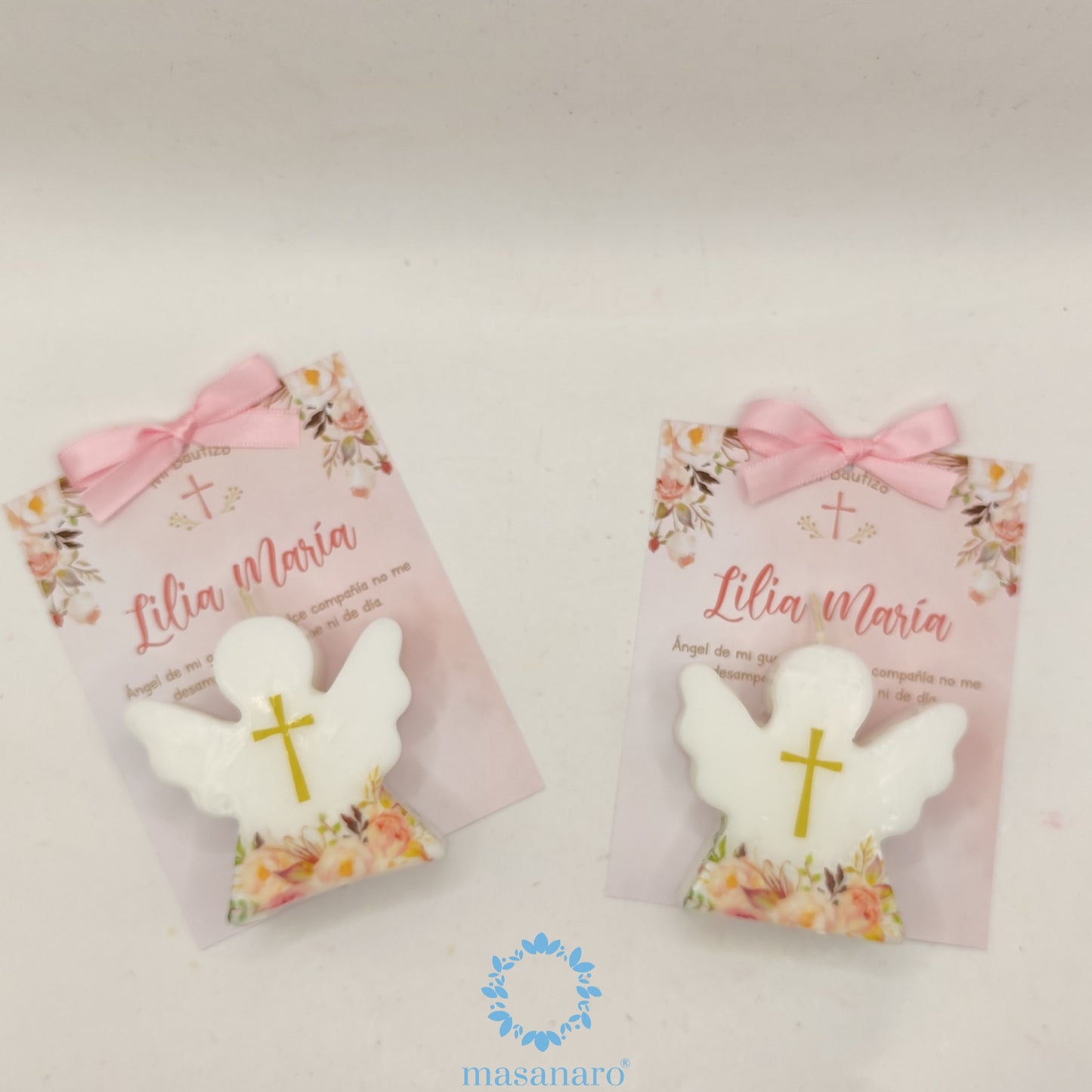 Vela de angelito con diseño de flores vintage