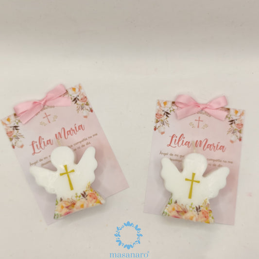 Vela de angelito con diseño de flores vintage