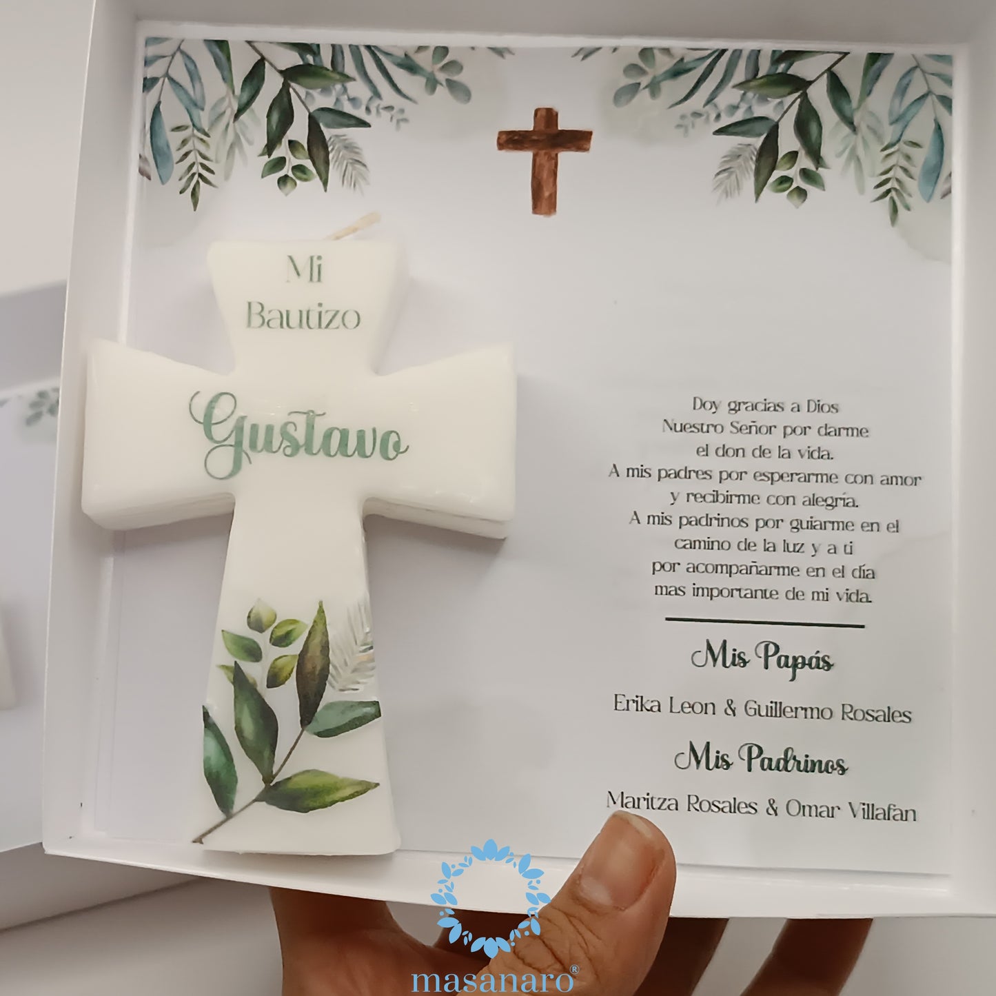 Vela de cruz con caja. Diseño hojas verdes