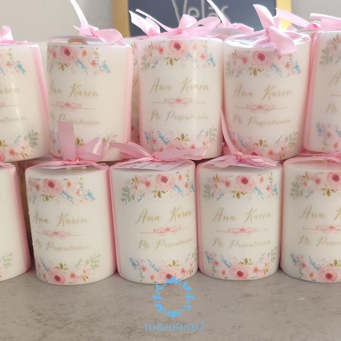 Vela con diseño flores rosas